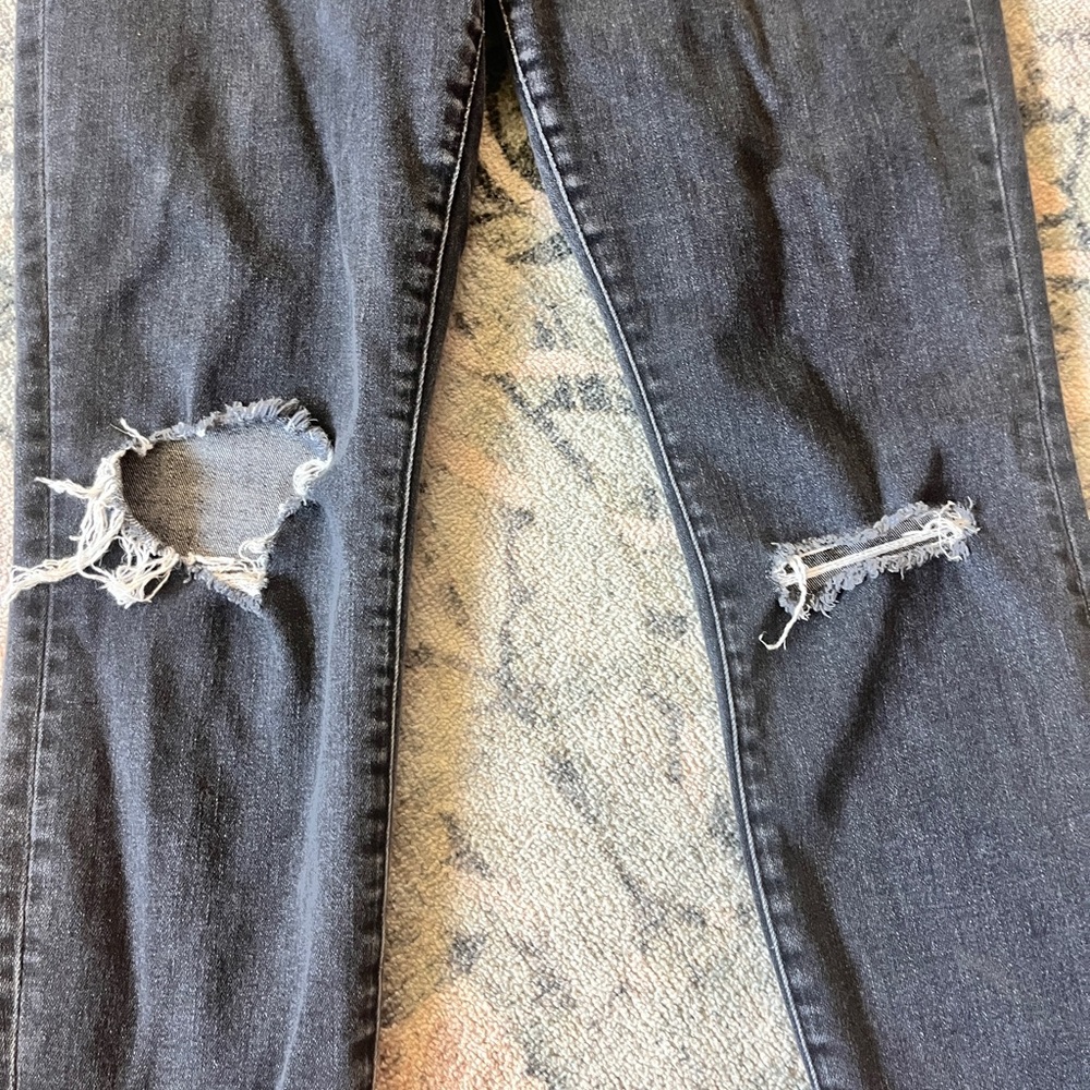 Madewell Black Distressed Skinny Jeans - Picture 2 of 8